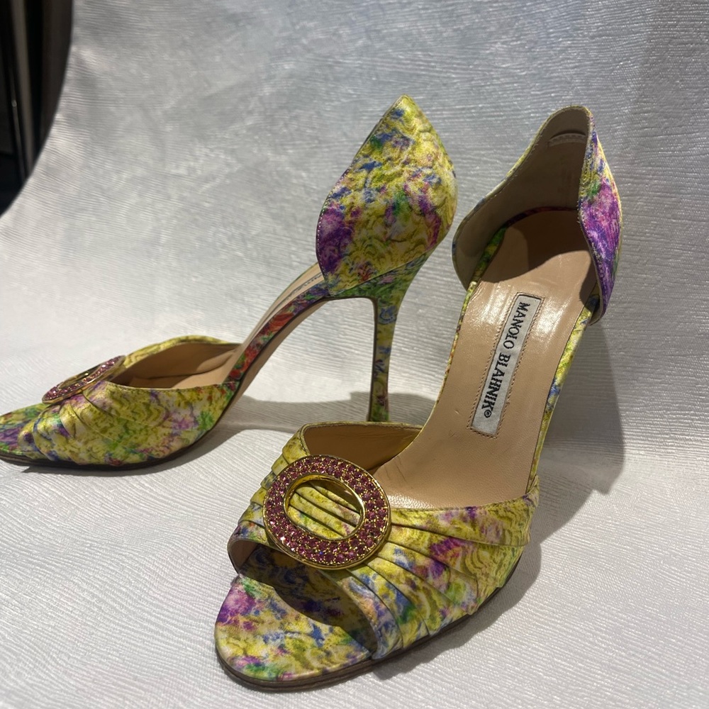 Manolo Blahnik floral heels - Picture 5 of 7